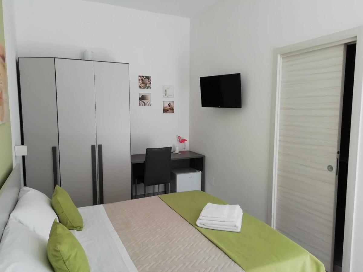 Flamingo Rooms Margherita Di Savoia Exteriör bild